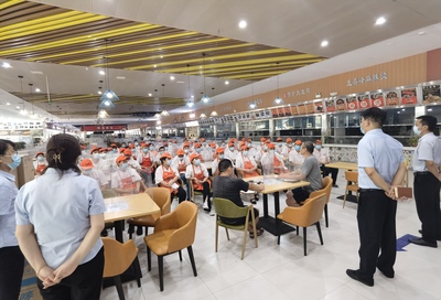 餐飲管理科召開疫情防控工作會議